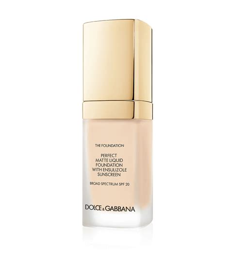 dolce gabbana foundation reviews